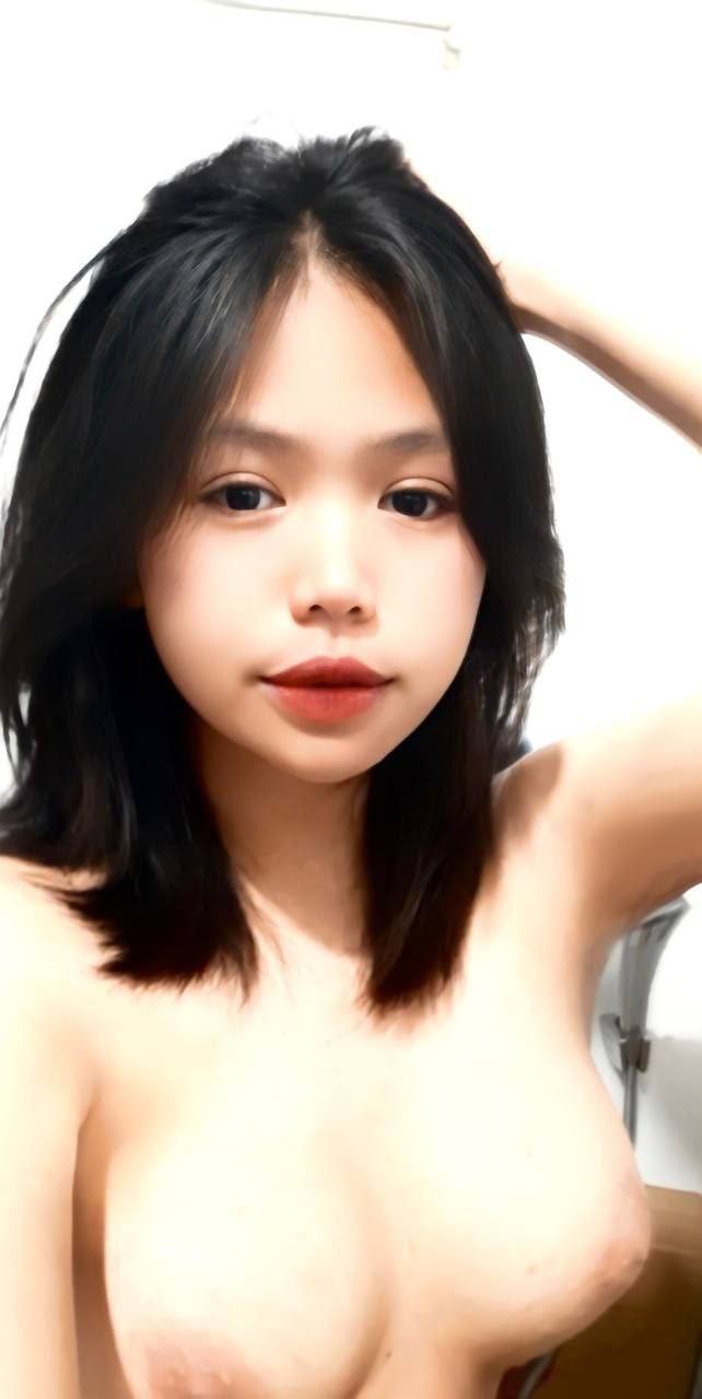 Buồi anh cửng lên sao mà to thế